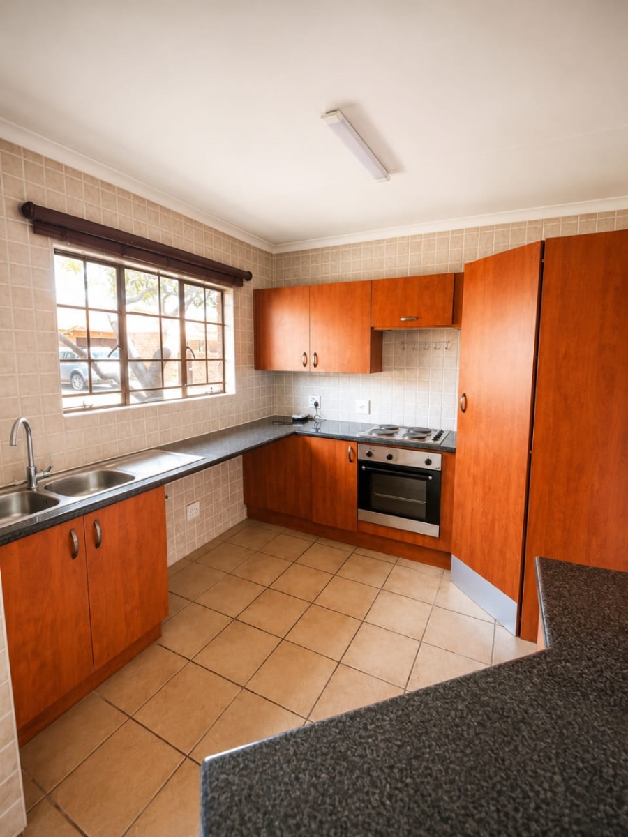 To Let 2 Bedroom Property for Rent in Montana Tuine Gauteng