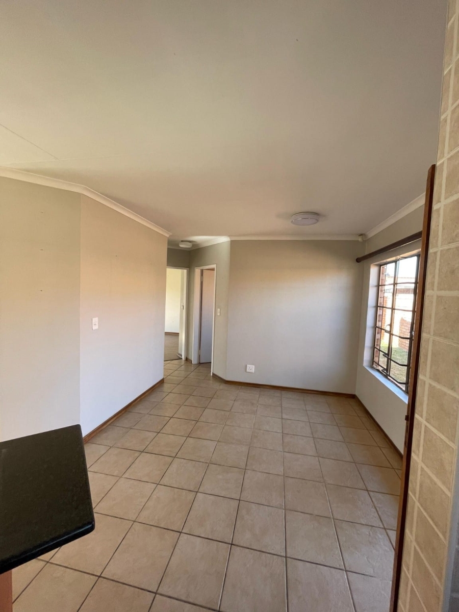 To Let 2 Bedroom Property for Rent in Montana Tuine Gauteng