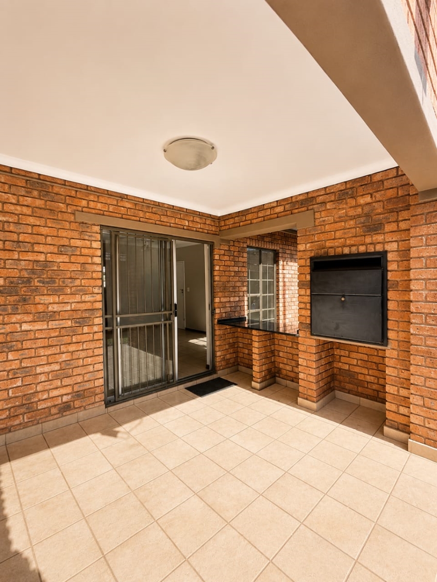 To Let 2 Bedroom Property for Rent in Montana Tuine Gauteng