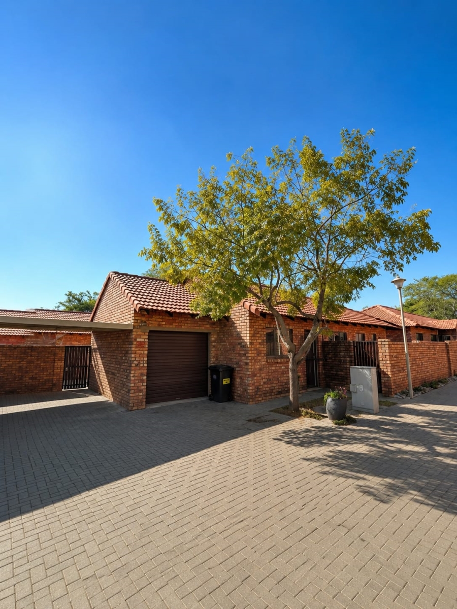 To Let 2 Bedroom Property for Rent in Montana Tuine Gauteng