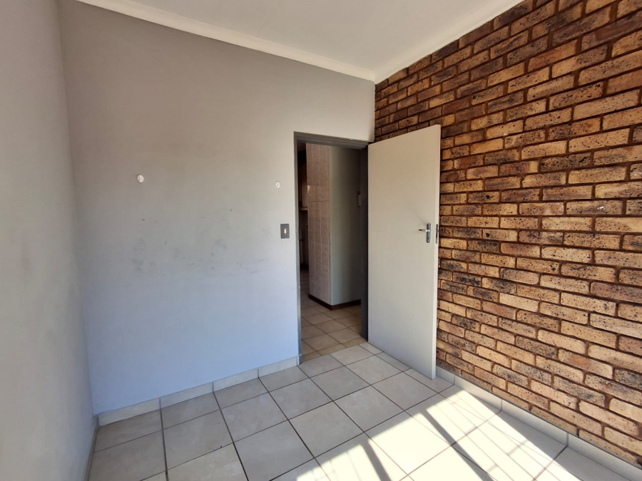 3 Bedroom Property for Sale in Doornpoort AH Gauteng