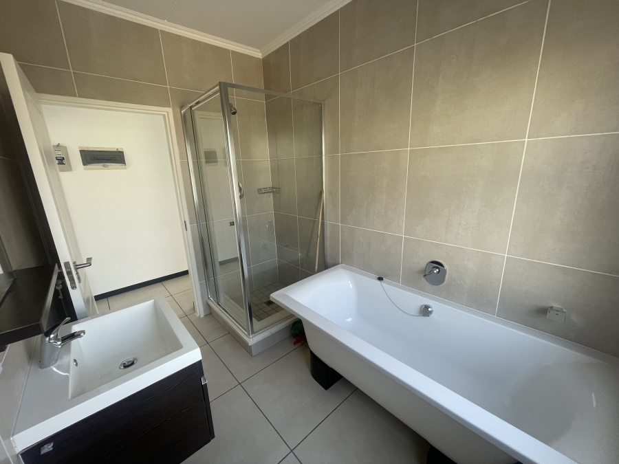 2 Bedroom Property for Sale in Fourways Gauteng