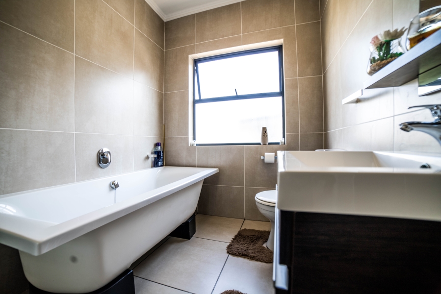 2 Bedroom Property for Sale in Fourways Gauteng