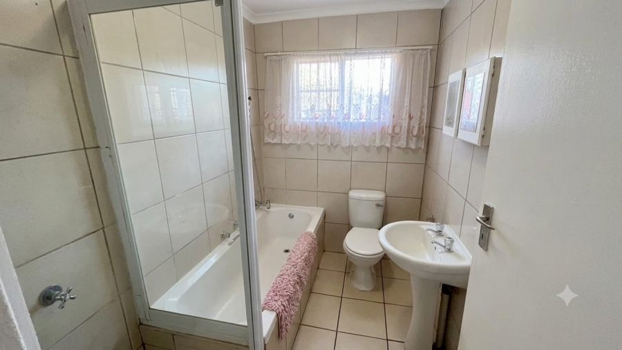 2 Bedroom Property for Sale in Kilner Park Gauteng