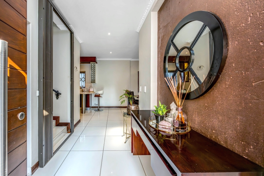 3 Bedroom Property for Sale in Broadacres Gauteng