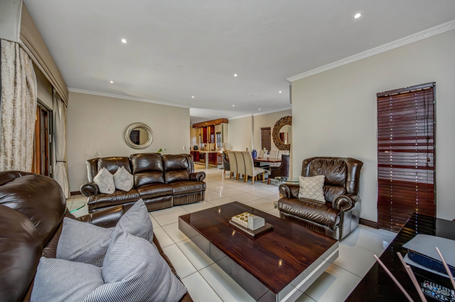 3 Bedroom Property for Sale in Broadacres Gauteng