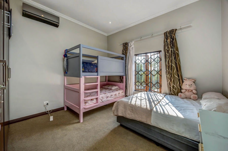 3 Bedroom Property for Sale in Broadacres Gauteng