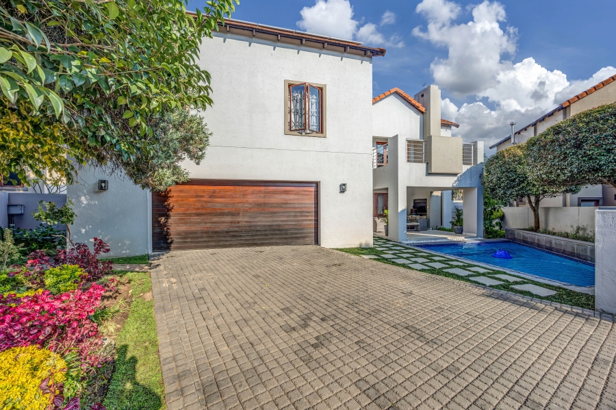 3 Bedroom Property for Sale in Broadacres Gauteng