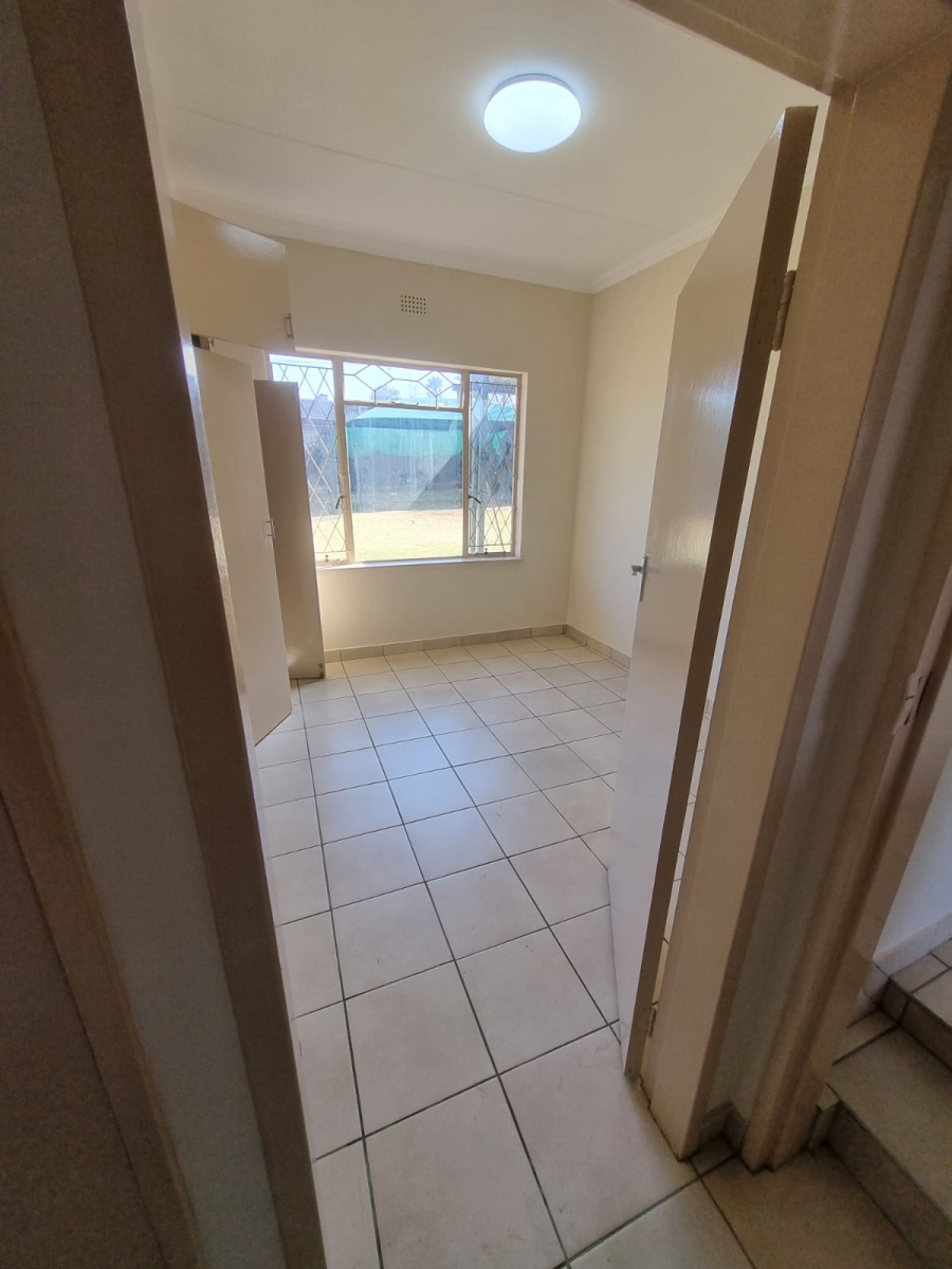 To Let 3 Bedroom Property for Rent in Dinwiddie Gauteng