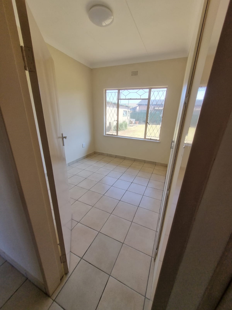 To Let 3 Bedroom Property for Rent in Dinwiddie Gauteng