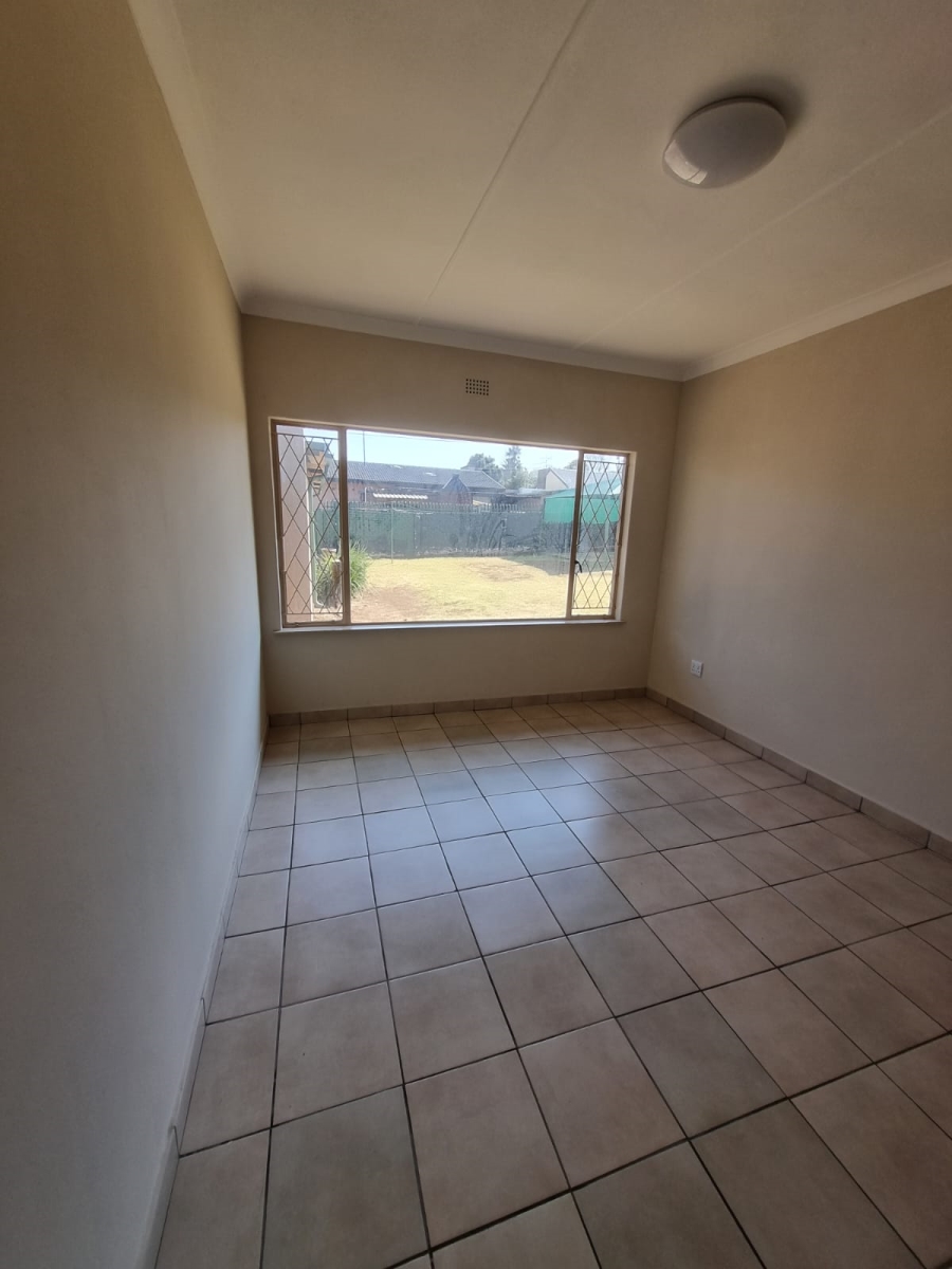 To Let 3 Bedroom Property for Rent in Dinwiddie Gauteng