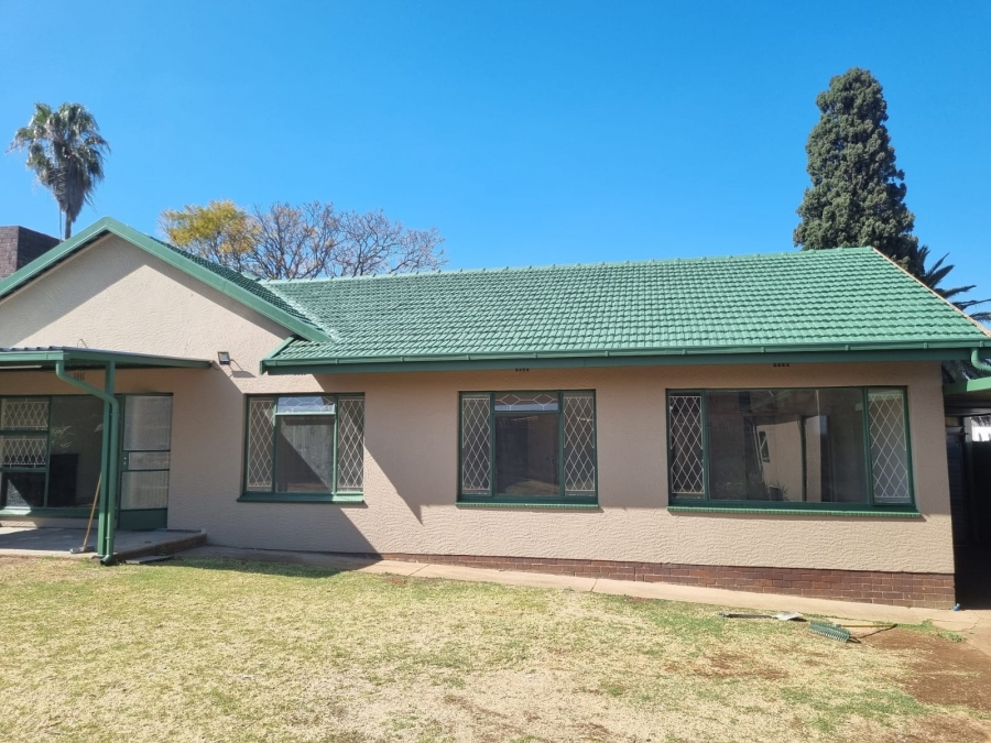 To Let 3 Bedroom Property for Rent in Dinwiddie Gauteng