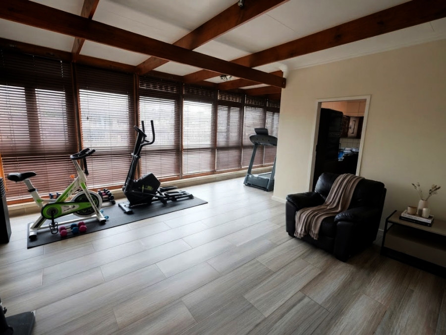 6 Bedroom Property for Sale in Villieria Gauteng