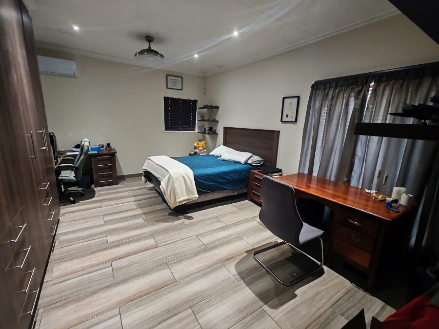 6 Bedroom Property for Sale in Villieria Gauteng