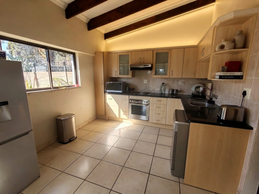 6 Bedroom Property for Sale in Villieria Gauteng