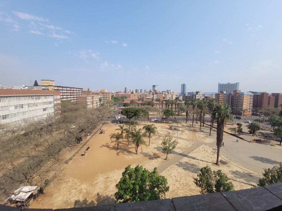 1 Bedroom Property for Sale in Sunnyside Gauteng