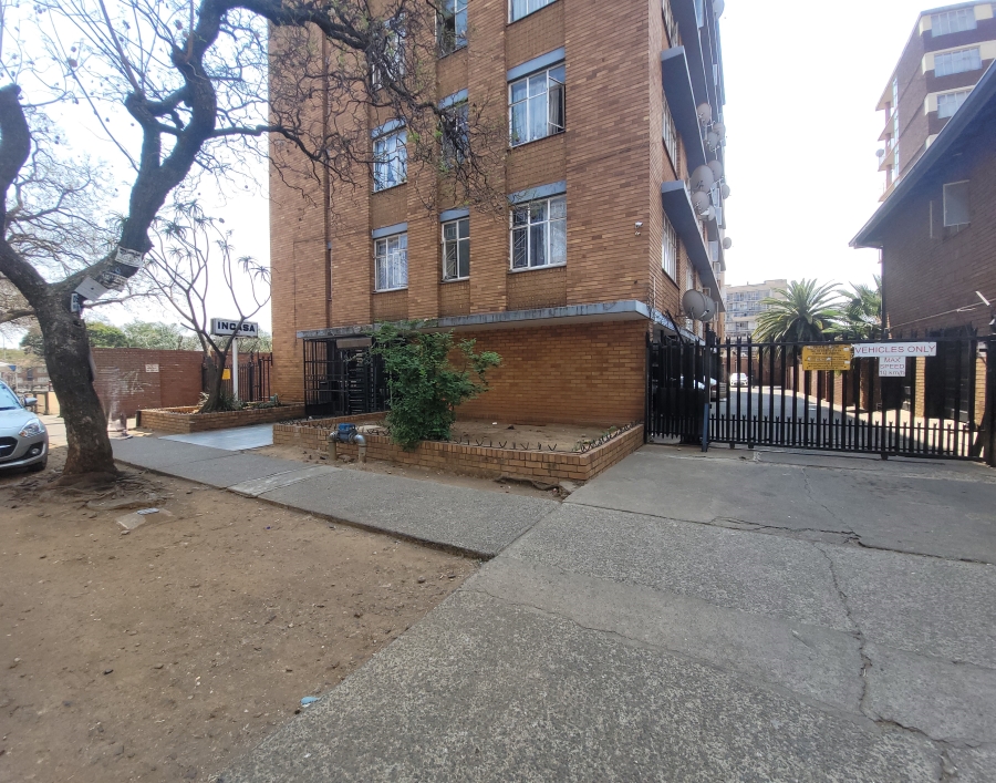 1 Bedroom Property for Sale in Sunnyside Gauteng