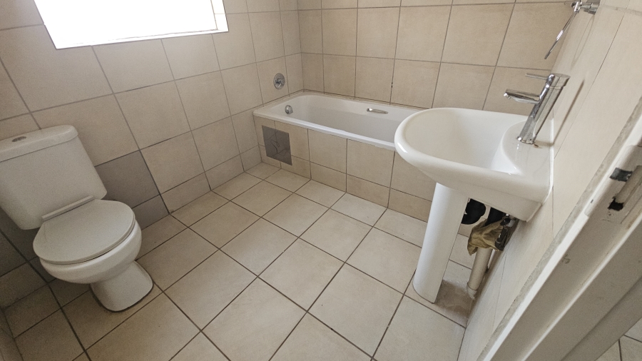 3 Bedroom Property for Sale in Selcourt Gauteng