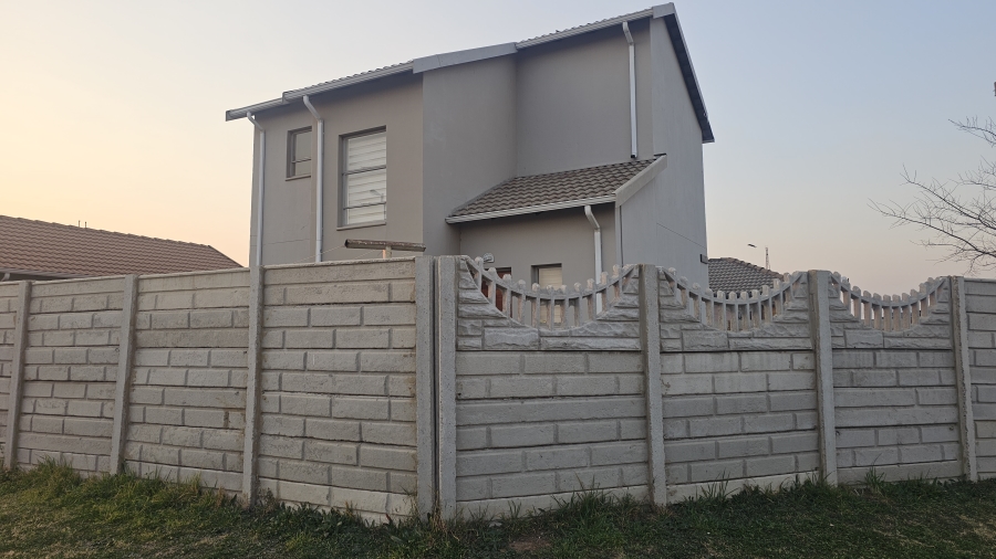 3 Bedroom Property for Sale in Selcourt Gauteng