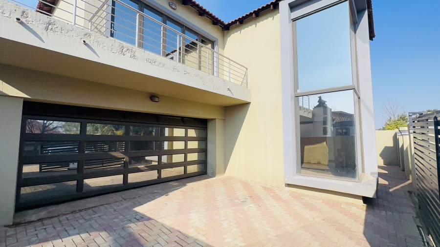 4 Bedroom Property for Sale in Dawn Park Gauteng