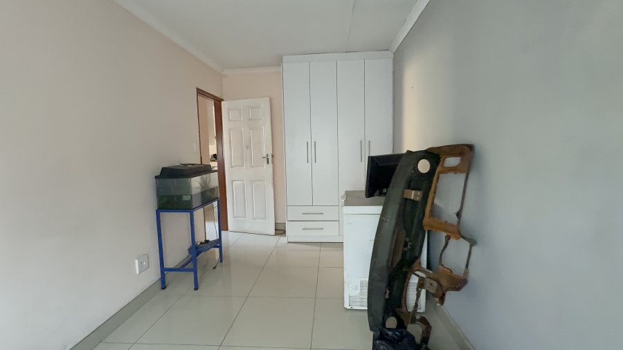 4 Bedroom Property for Sale in Dawn Park Gauteng