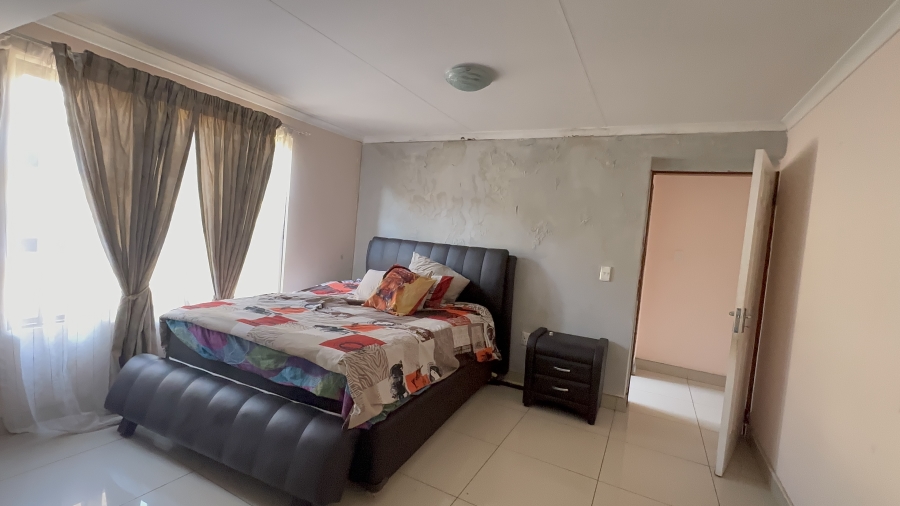 4 Bedroom Property for Sale in Dawn Park Gauteng