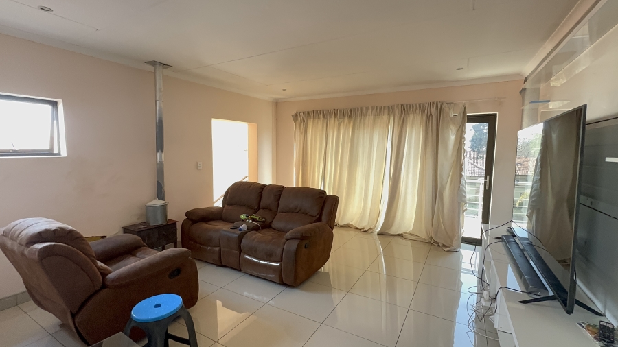 4 Bedroom Property for Sale in Dawn Park Gauteng