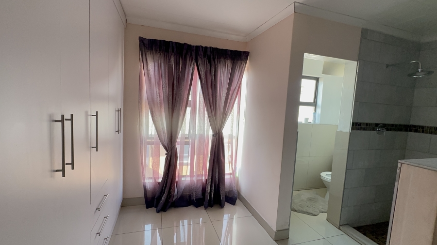 4 Bedroom Property for Sale in Dawn Park Gauteng