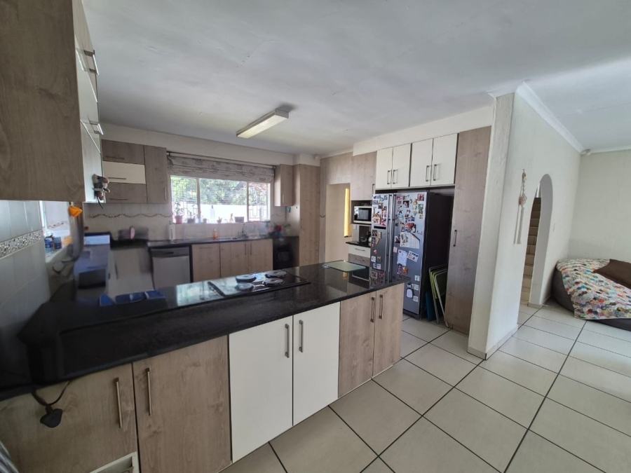 To Let 4 Bedroom Property for Rent in Eden Glen Gauteng