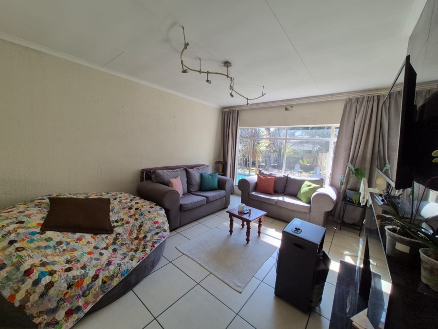 To Let 4 Bedroom Property for Rent in Eden Glen Gauteng