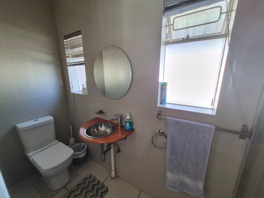 To Let 4 Bedroom Property for Rent in Eden Glen Gauteng