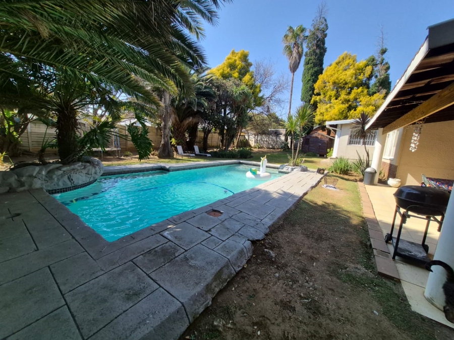 To Let 4 Bedroom Property for Rent in Eden Glen Gauteng