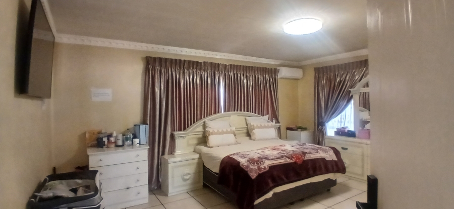 3 Bedroom Property for Sale in New Market Gauteng