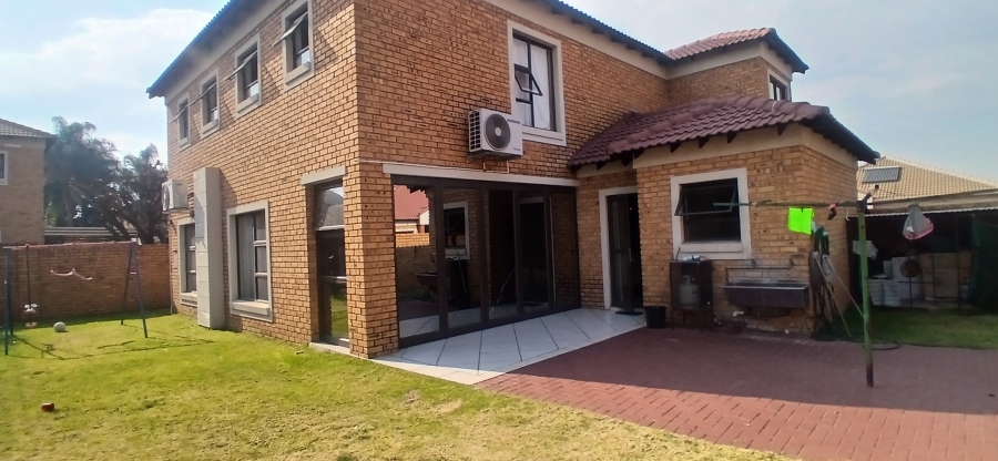 3 Bedroom Property for Sale in New Market Gauteng