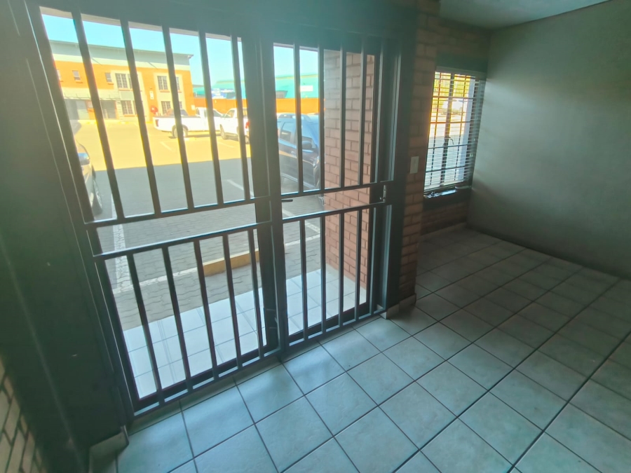 To Let Commercial Property for Rent in Hennopspark Gauteng