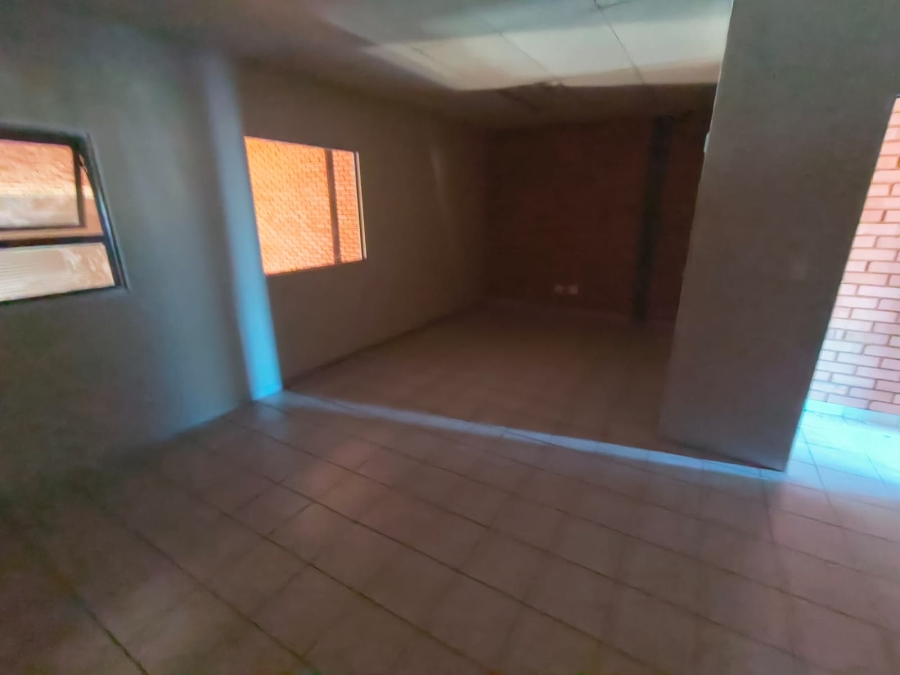 To Let Commercial Property for Rent in Hennopspark Gauteng
