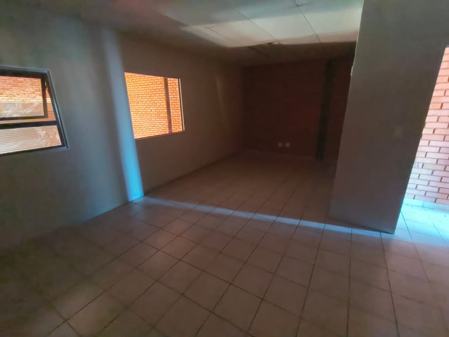 To Let Commercial Property for Rent in Hennopspark Gauteng