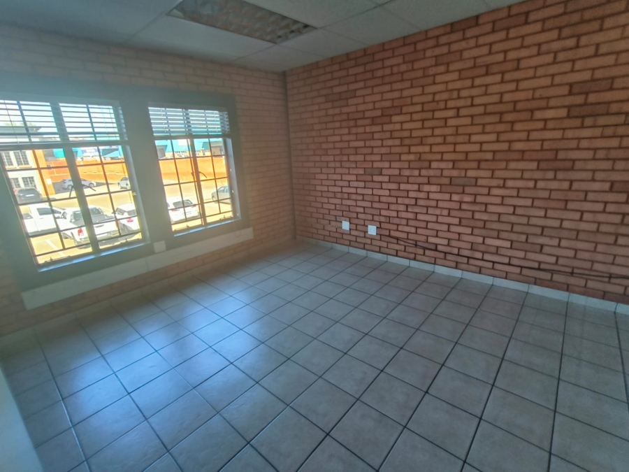 To Let Commercial Property for Rent in Hennopspark Gauteng