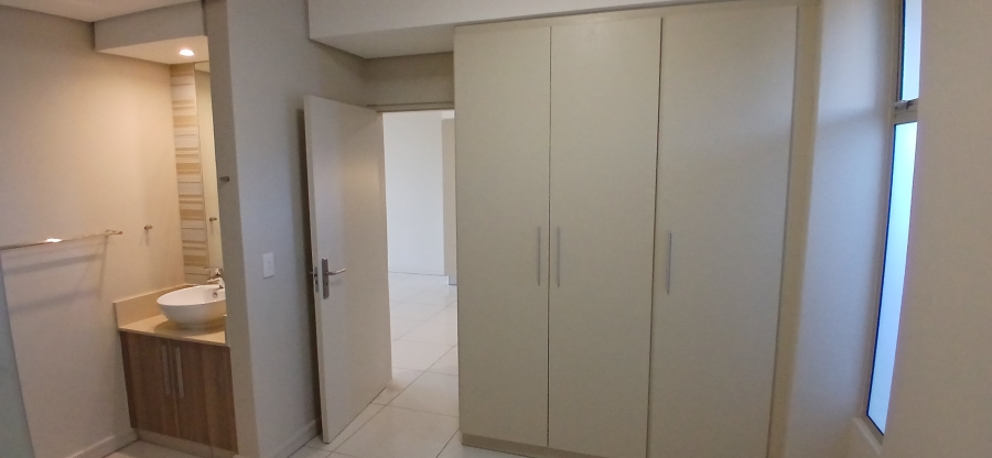 To Let 2 Bedroom Property for Rent in Rosebank Gauteng
