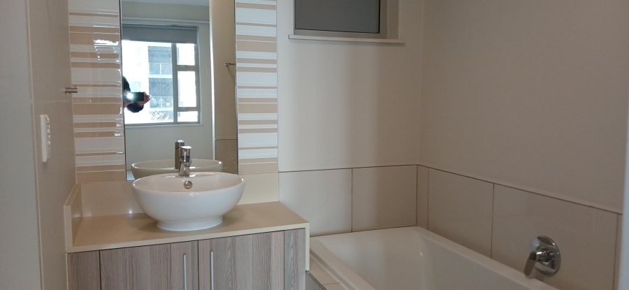 To Let 2 Bedroom Property for Rent in Rosebank Gauteng