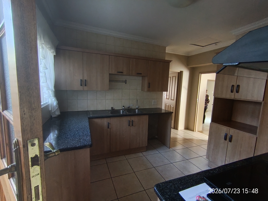 To Let 3 Bedroom Property for Rent in Edleen Gauteng