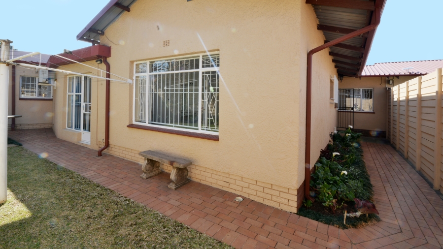 To Let 3 Bedroom Property for Rent in Edleen Gauteng