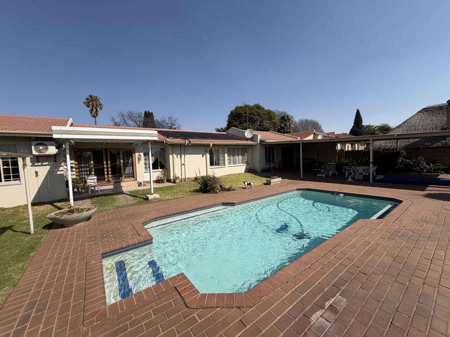 4 Bedroom Property for Sale in Dalpark Gauteng