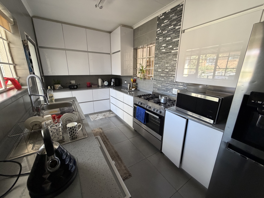 4 Bedroom Property for Sale in Dalpark Gauteng
