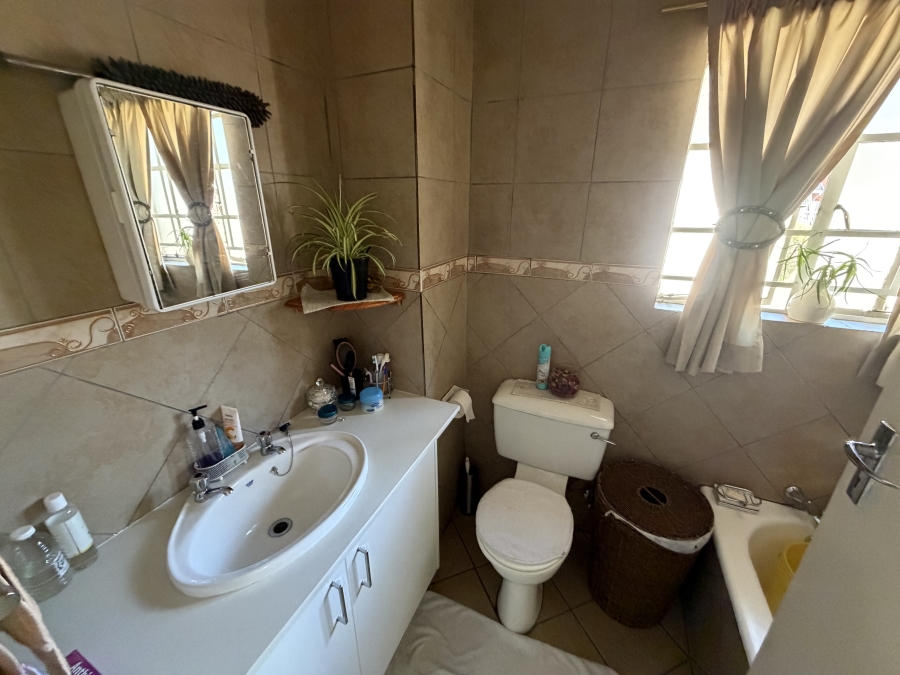 4 Bedroom Property for Sale in Dalpark Gauteng