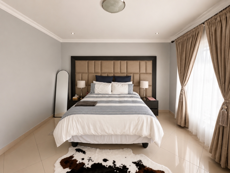 5 Bedroom Property for Sale in Thatchfield Estate Gauteng