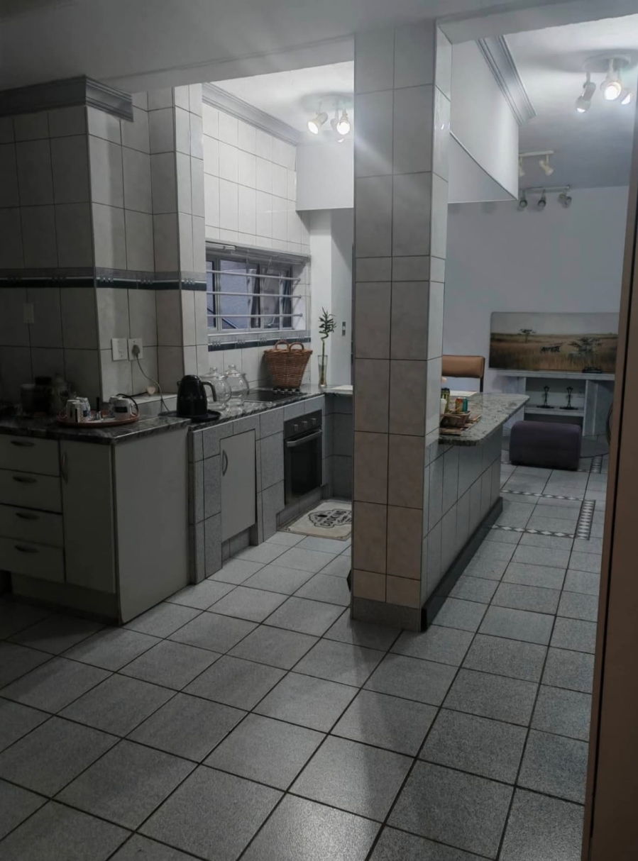 13 Bedroom Property for Sale in Groenkloof Gauteng