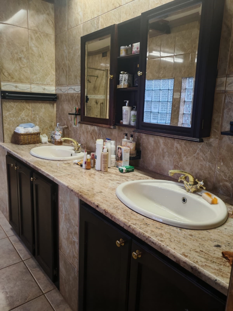 13 Bedroom Property for Sale in Groenkloof Gauteng