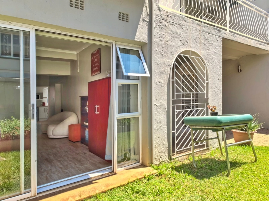 To Let 3 Bedroom Property for Rent in Fairland Gauteng