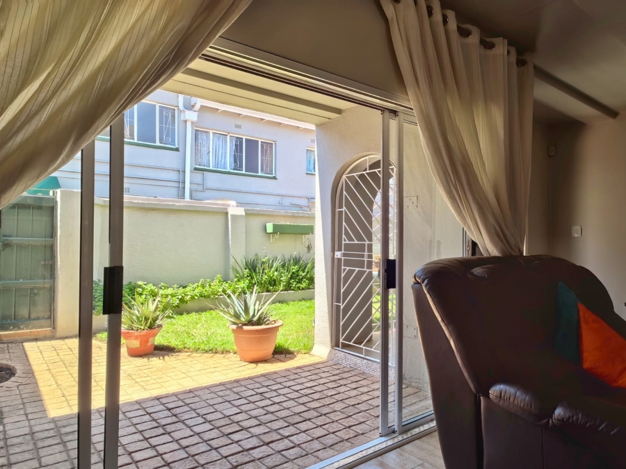 To Let 3 Bedroom Property for Rent in Fairland Gauteng